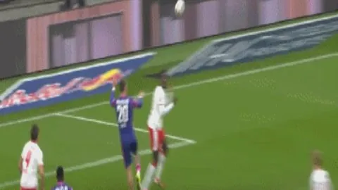 越南客车事故致3死27伤